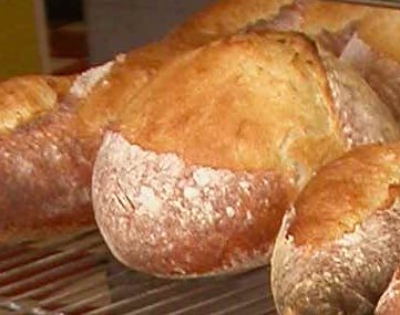 boule on cooling rack